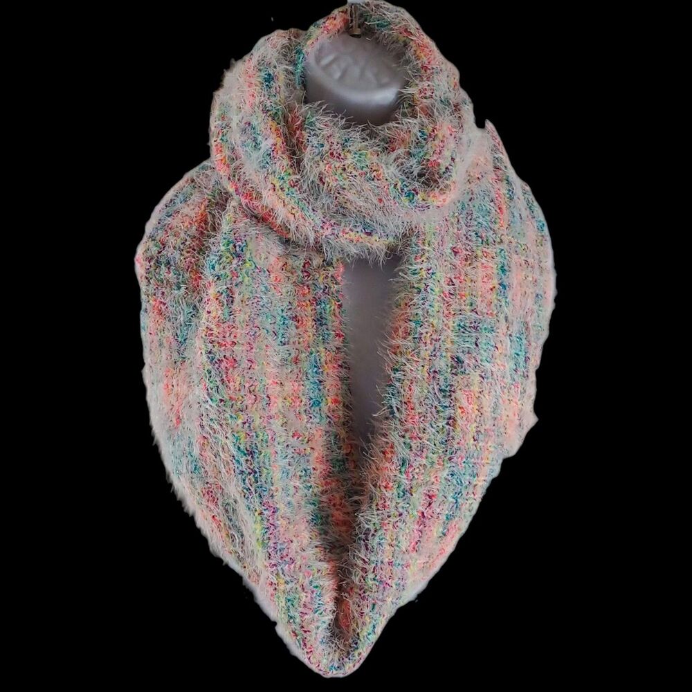 Steve Madden NWT Fuzzy Eyelash Knit Infinity Loop Scarf Pastel Rainbow Soft Cozy